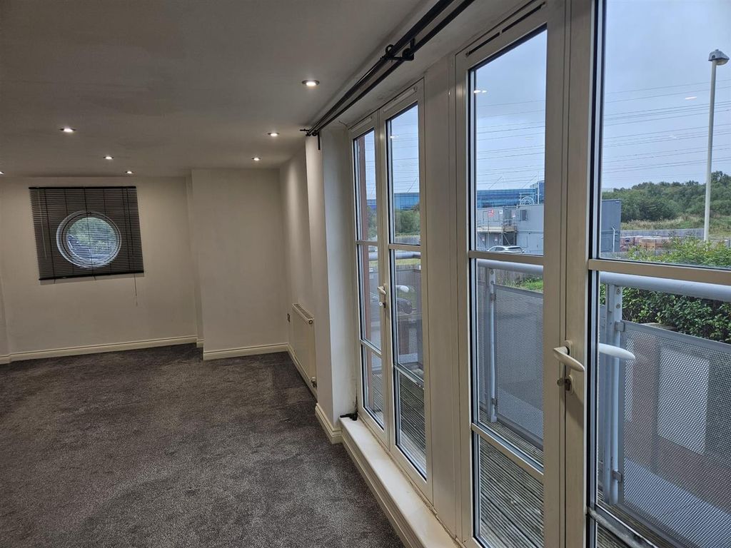 Property photo 1 of 16 21
