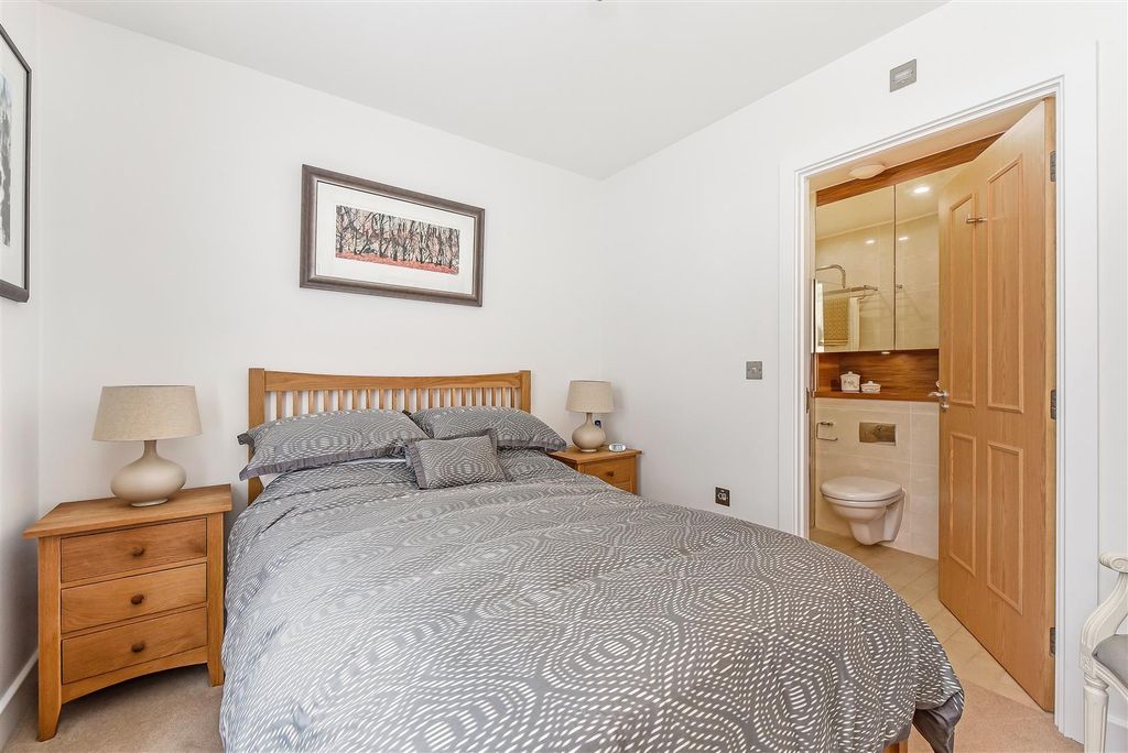 Additional image 7 of 3 bed property for saleHook Court, Bramshott Place, Liphook GU30