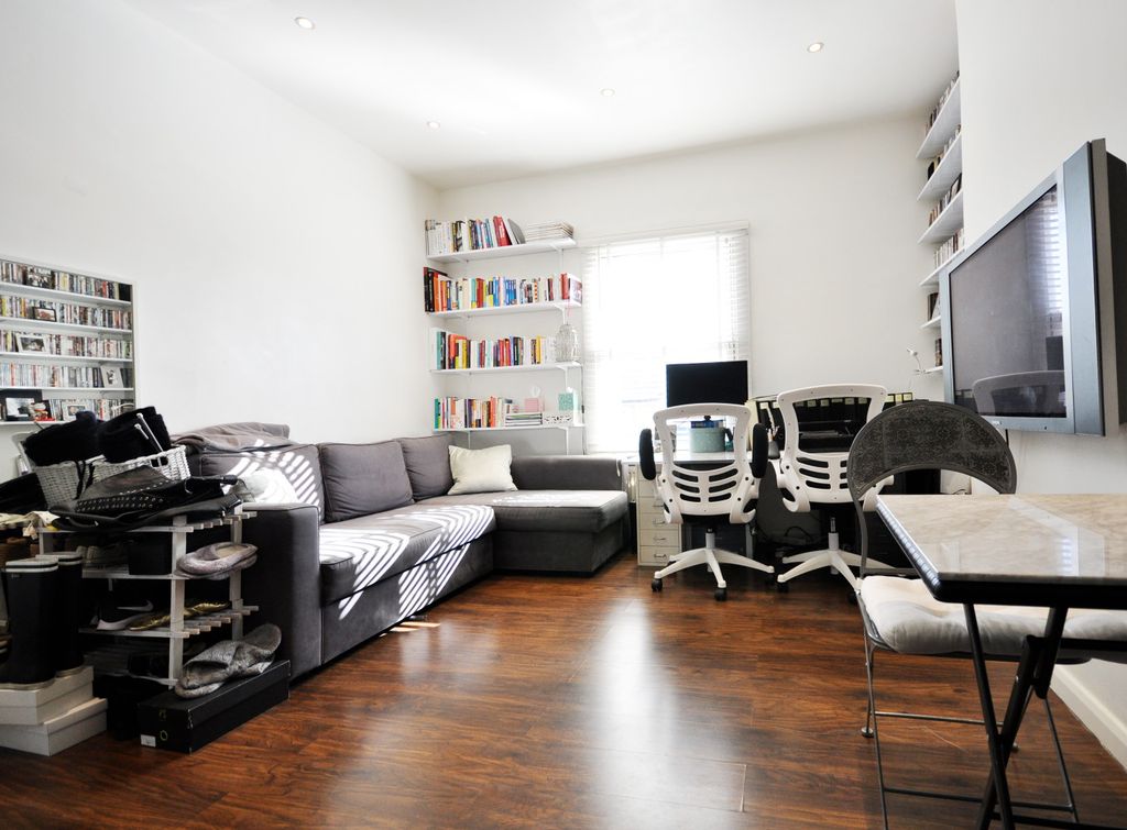 Property photo 1 of 5