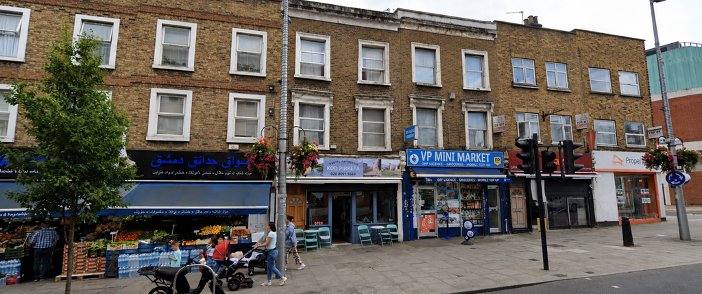 Property photo 1 of 10 Stunning Newly Refurbished 2 Bedroom Flat With Additional Reception Room