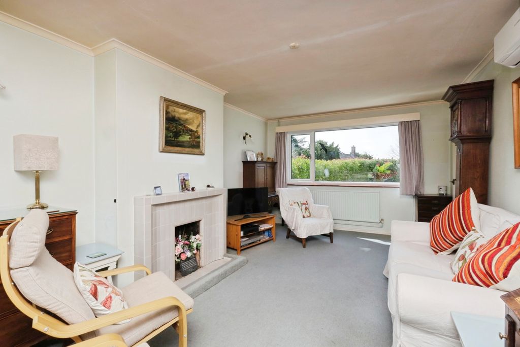 Property photo 2 of 18 Photo