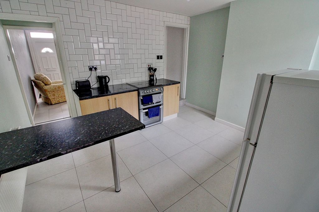 Property photo 3 of 16 3