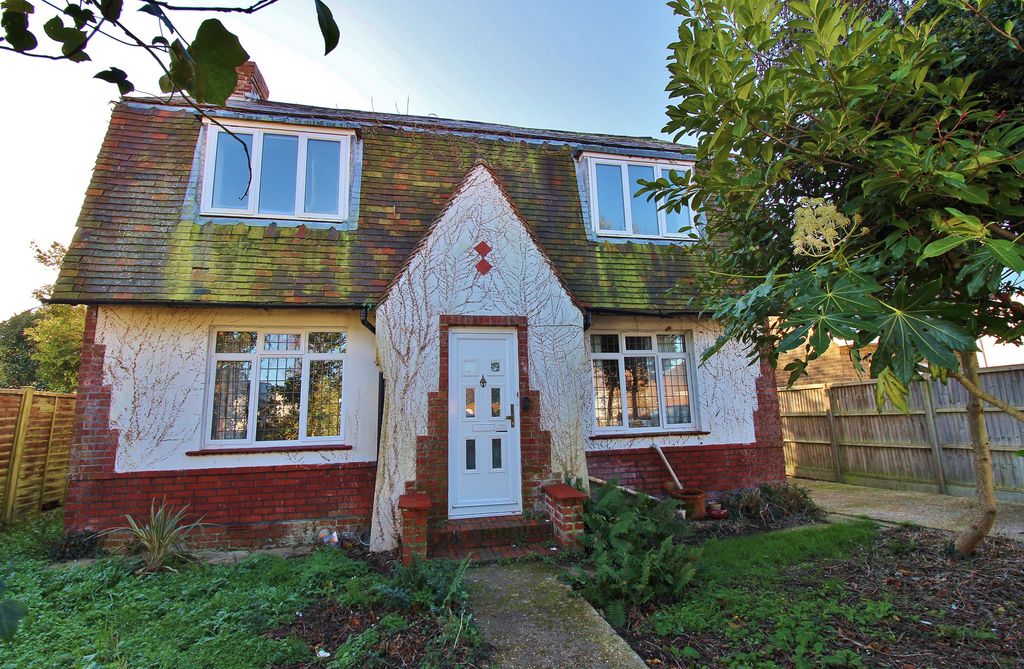 Property photo 2 of 25