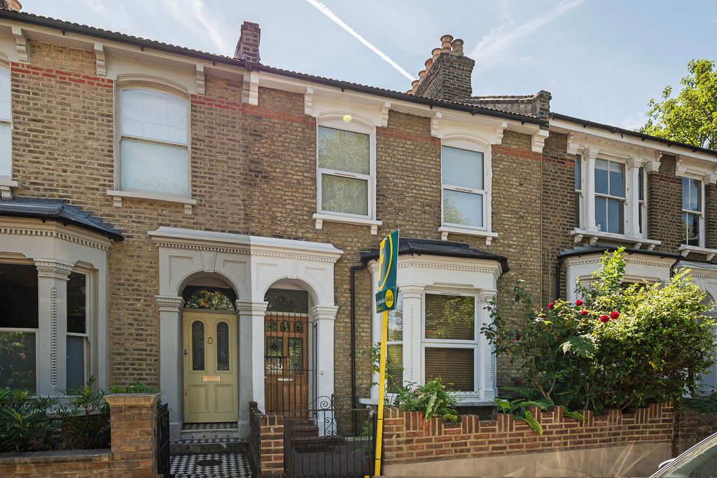 Property photo 1 of 17