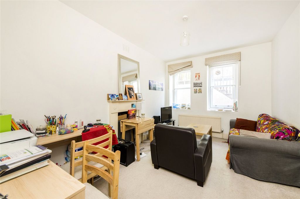 Property photo 3 of 6 Picture No. 02