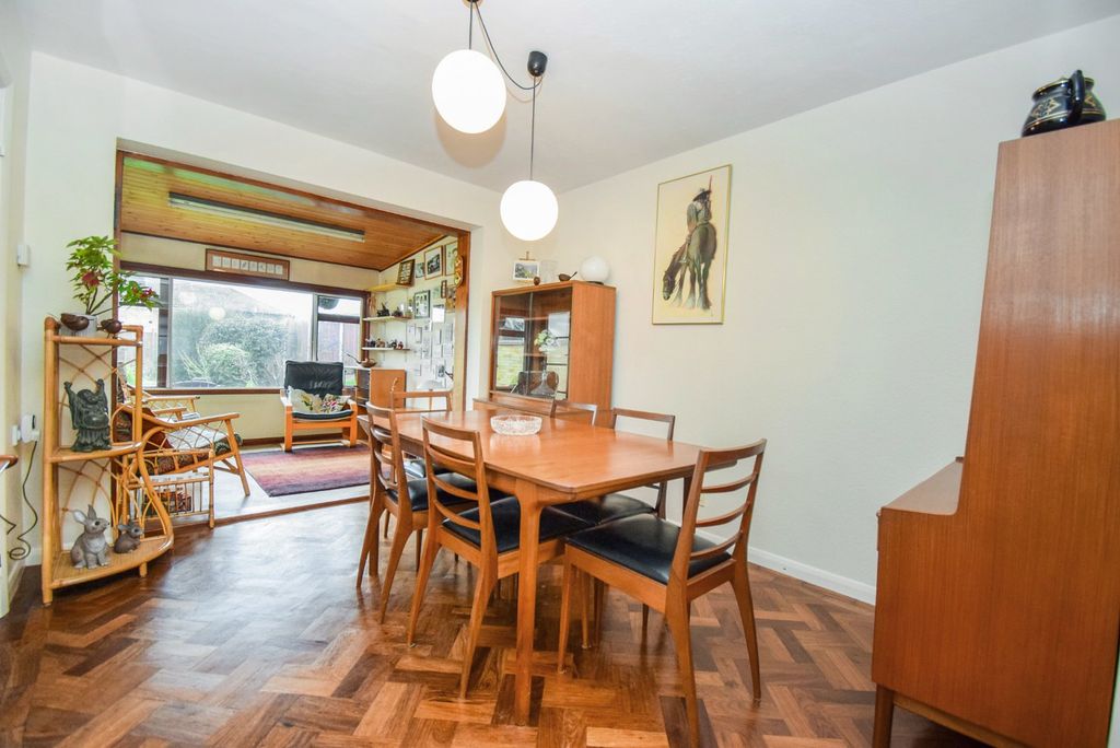 Property photo 3 of 12 Dining Room