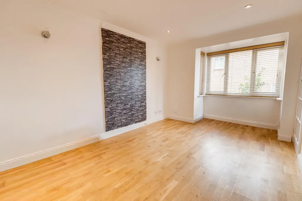 Probyn Close, Southfields, Northampton NN3 - View 6