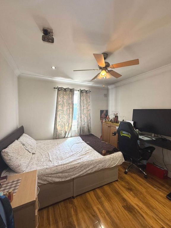 Property photo 3 of 8