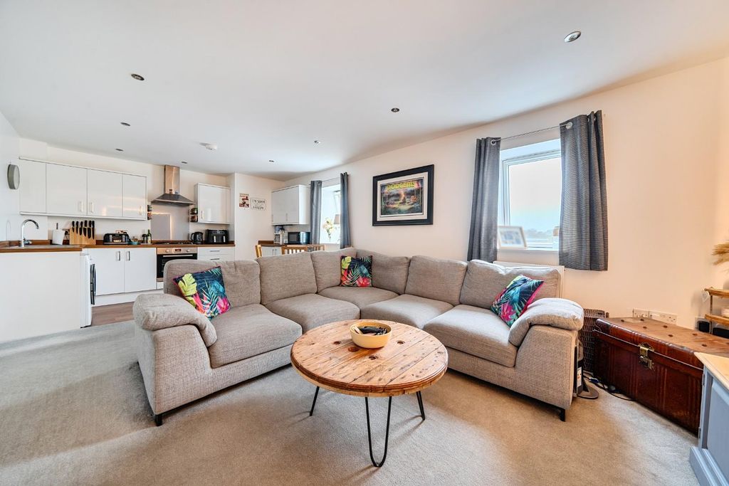 Property photo 3 of 15 1438184-6-69Cf978E031d9.Jpg