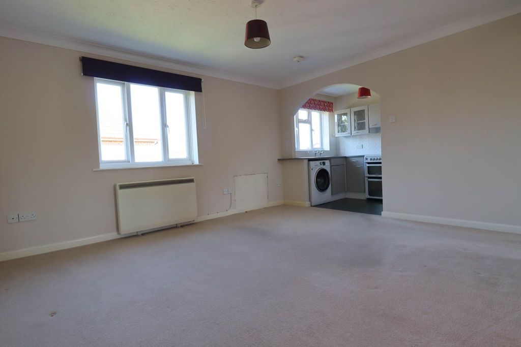 Property photo 3 of 8