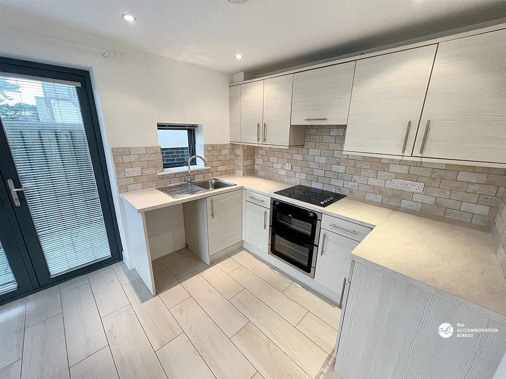 Property photo 2 of 15 Kitchen