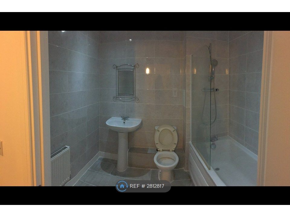 Property photo 3 of 7 Bathroom