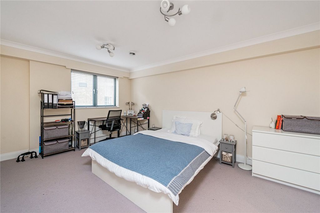 Property photo 3 of 9