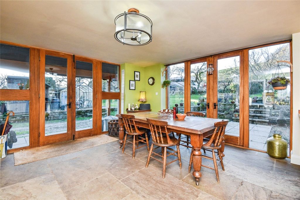 Property photo 2 of 26 Dining Area