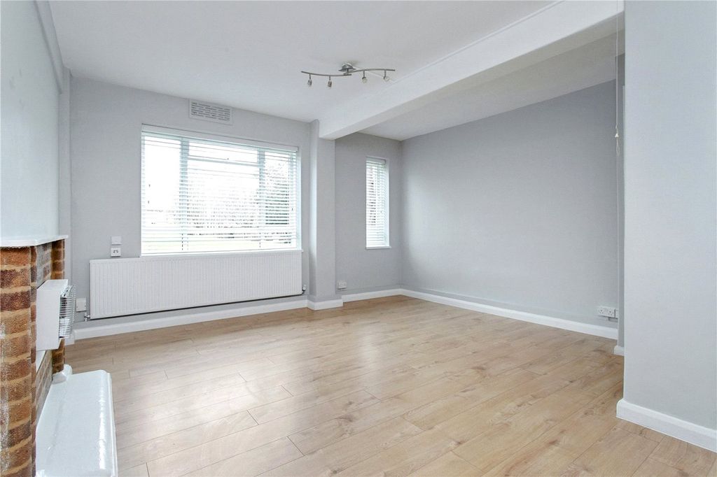 Property photo 2 of 9 Picture No. 08