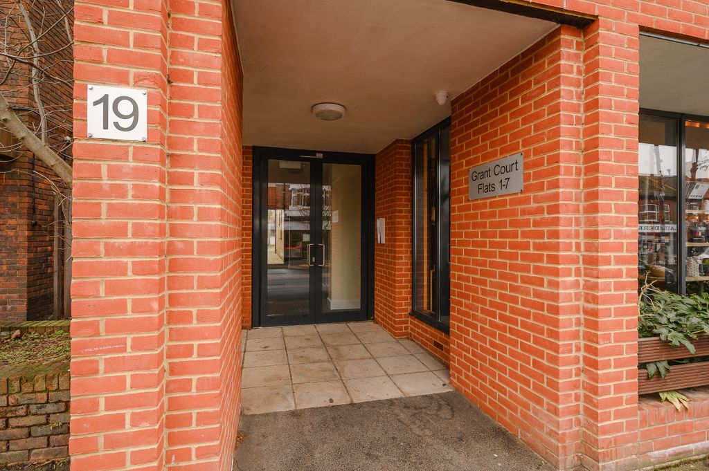 Property photo 2 of 9 Sign