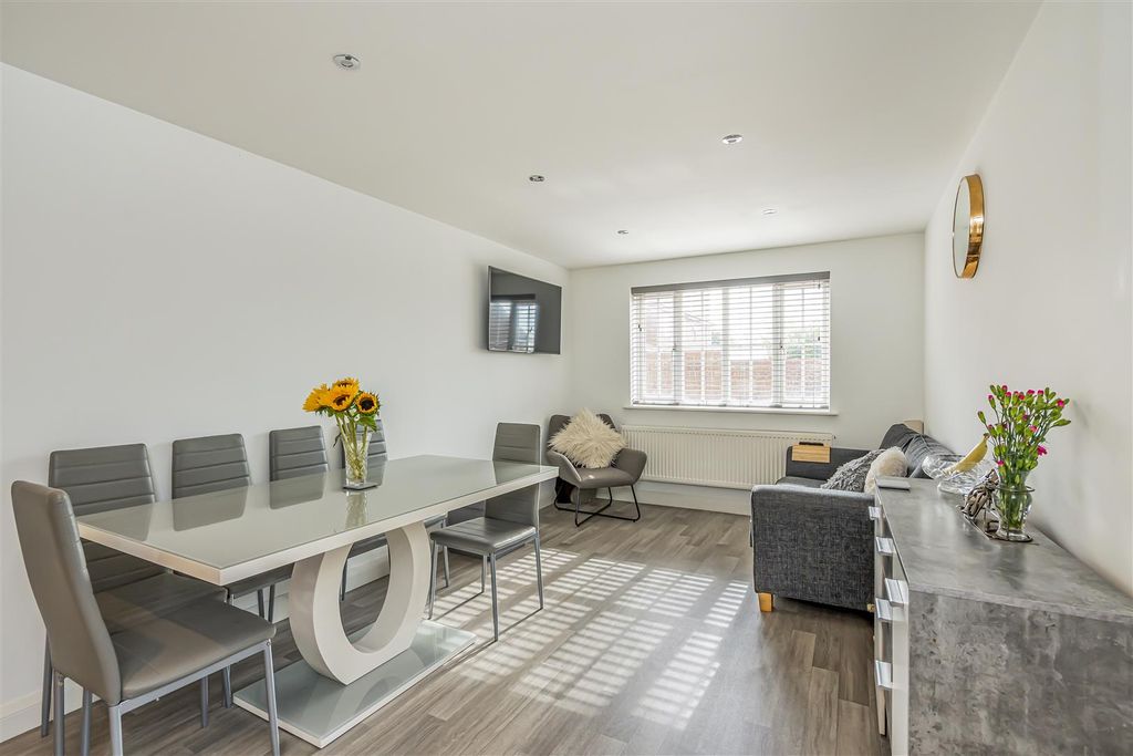 Property photo 3 of 20 Portchester Heights, Portchester-Porticomarketing-