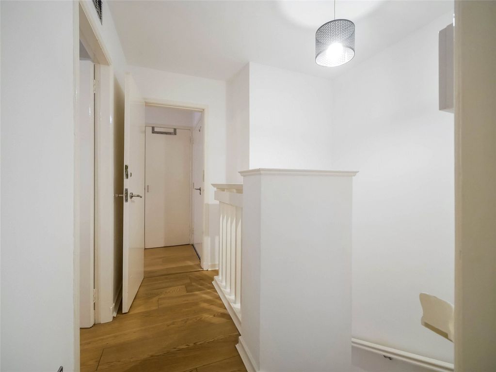 Property photo 3 of 26 Picture No. 04