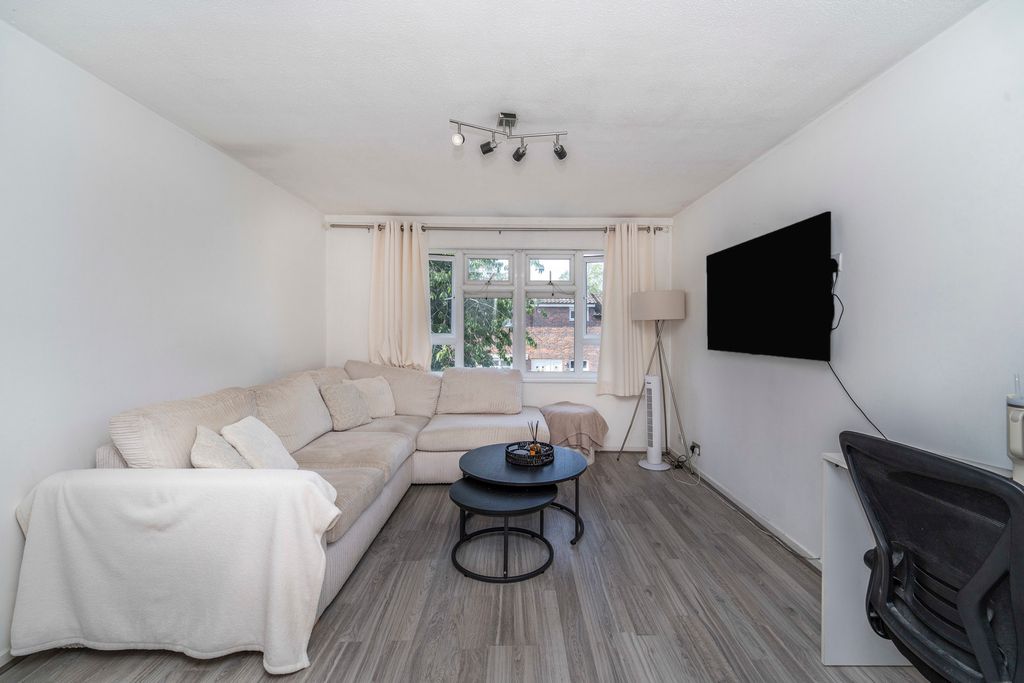 Property photo 1 of 10 Pbox-Img.Jpg