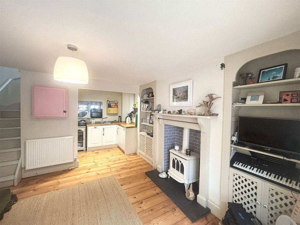 Property photo 2 of 24 Living/Kitchen