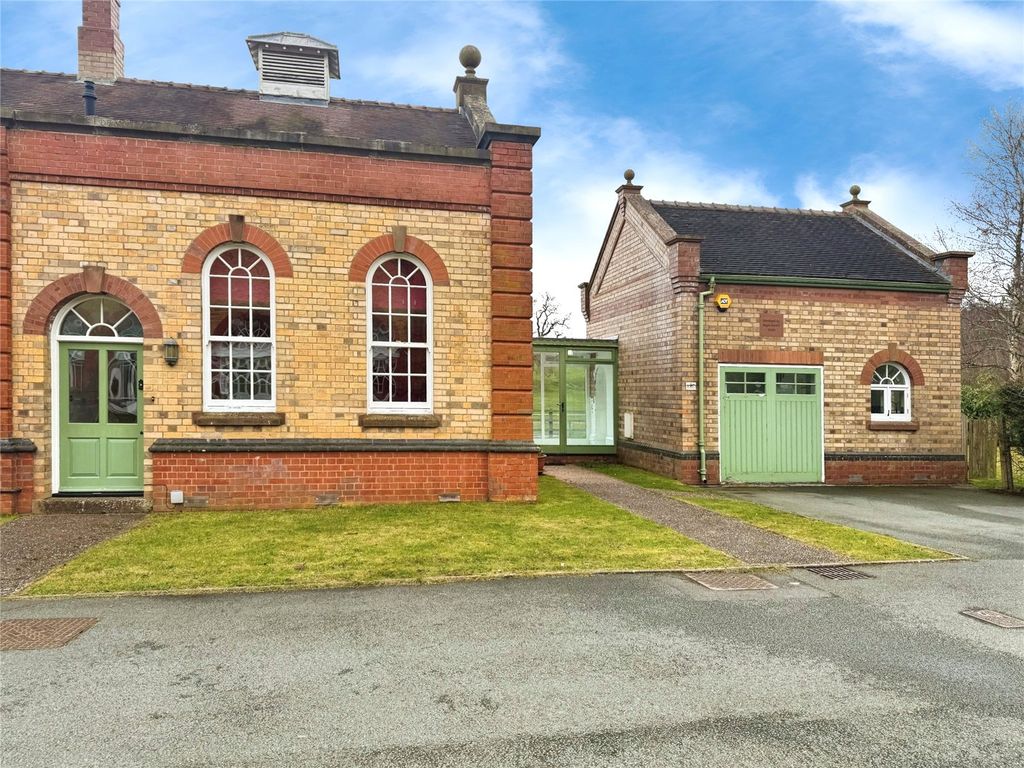 Property photo 1 of 21 Front