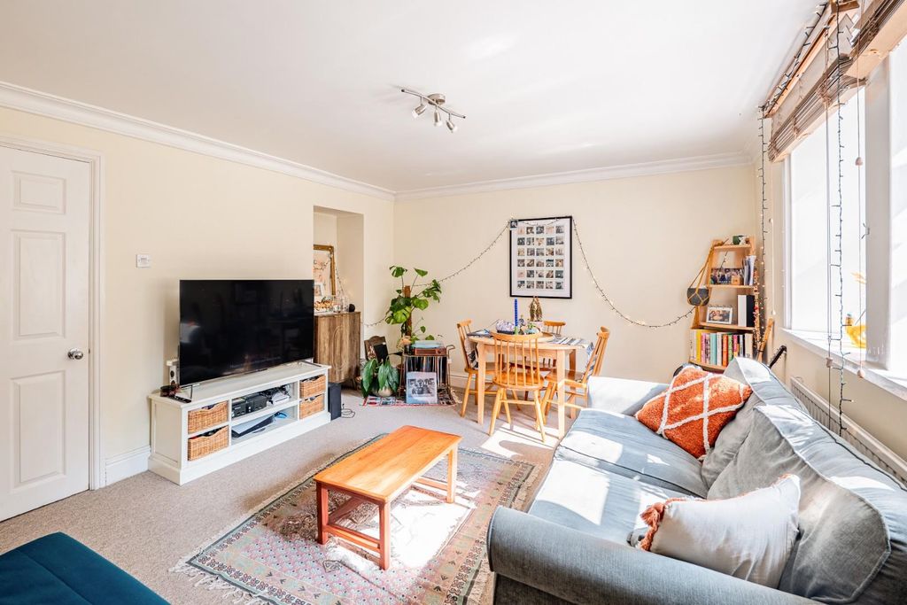 Property photo 2 of 23 Flat 1, 7 Mount Beacon Ba1 5Qp-10_Edit.Jpg