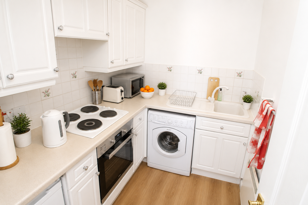 Property photo 3 of 5 Kitchen - Angle 1