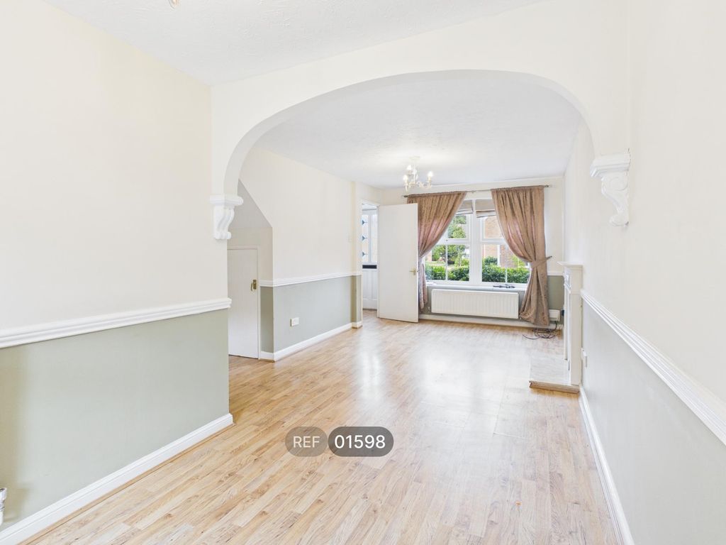 Property photo 3 of 37 Living/Dining Room