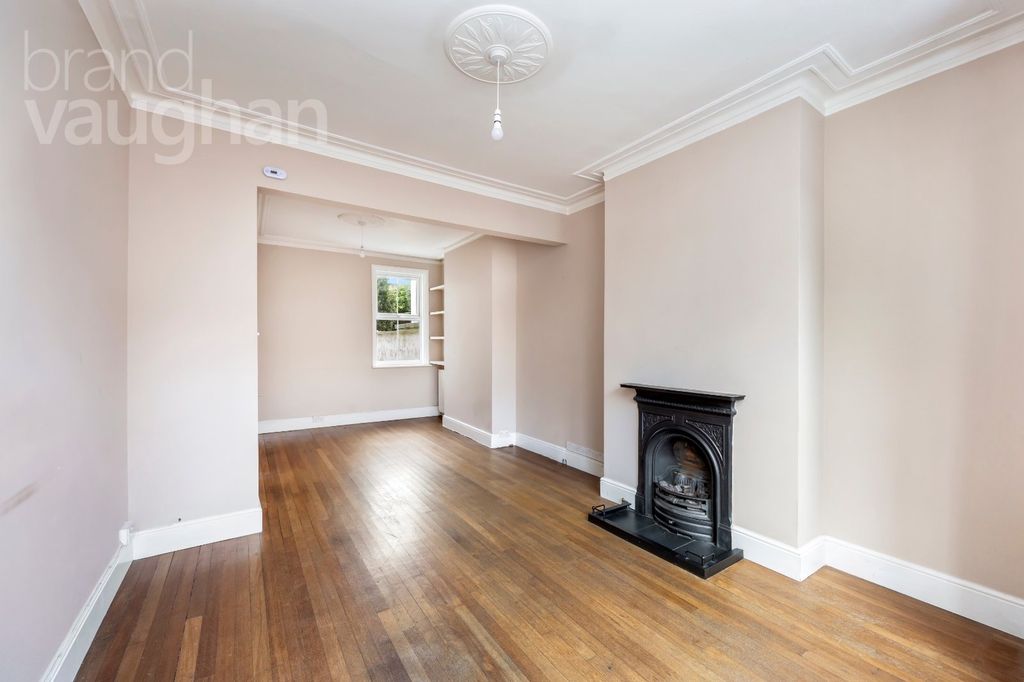 Property photo 3 of 24 Picture 3