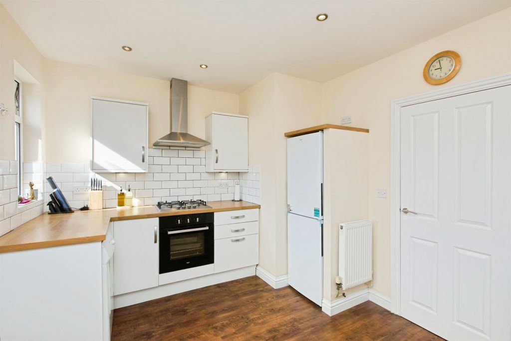 Property photo 2 of 17