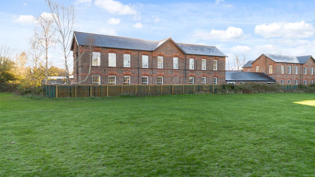 Property photo 1 of 22