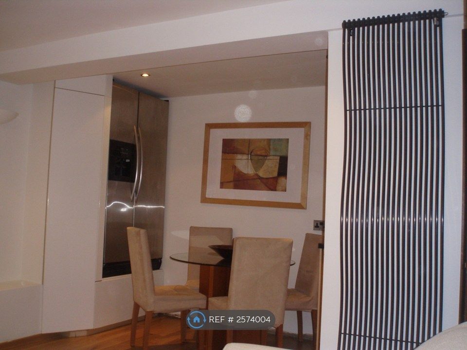 Property photo 1 of 10 Lounge m
