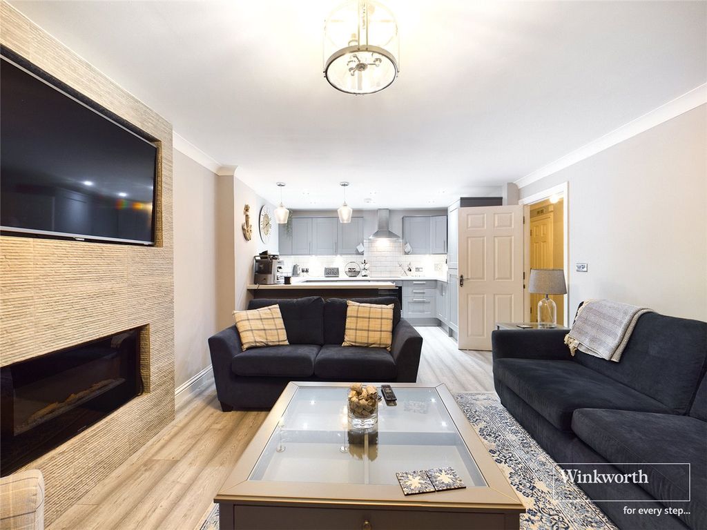 Property photo 3 of 13 Picture No. 22