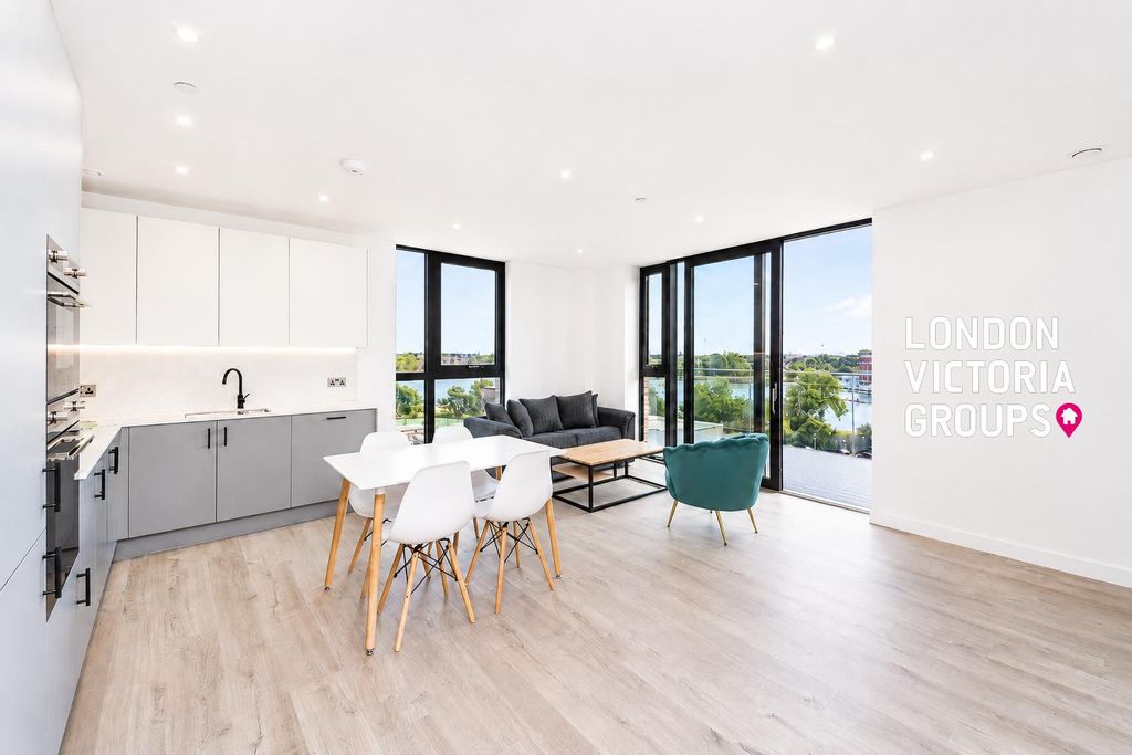 Property photo 1 of 18 1-12377.Jpg