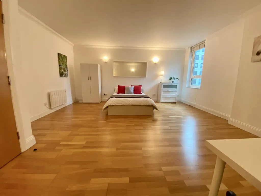 Property photo 1 of 5