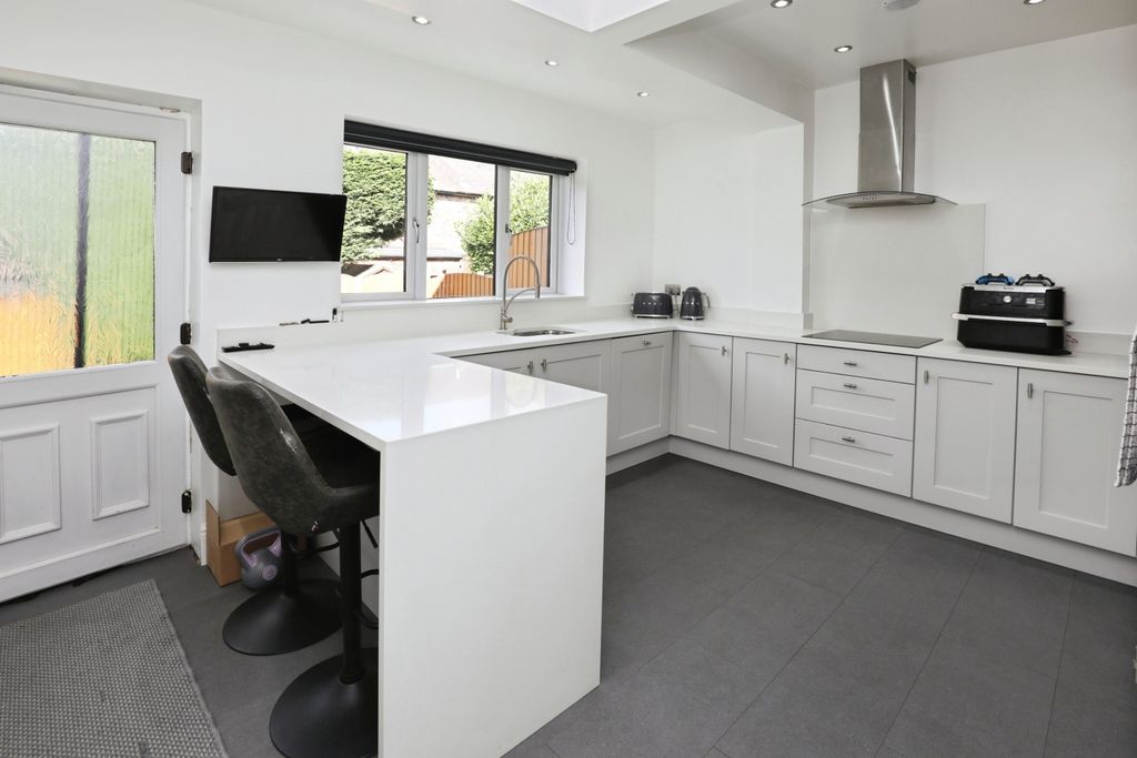 Property photo 2 of 15 Kitchen/Diner