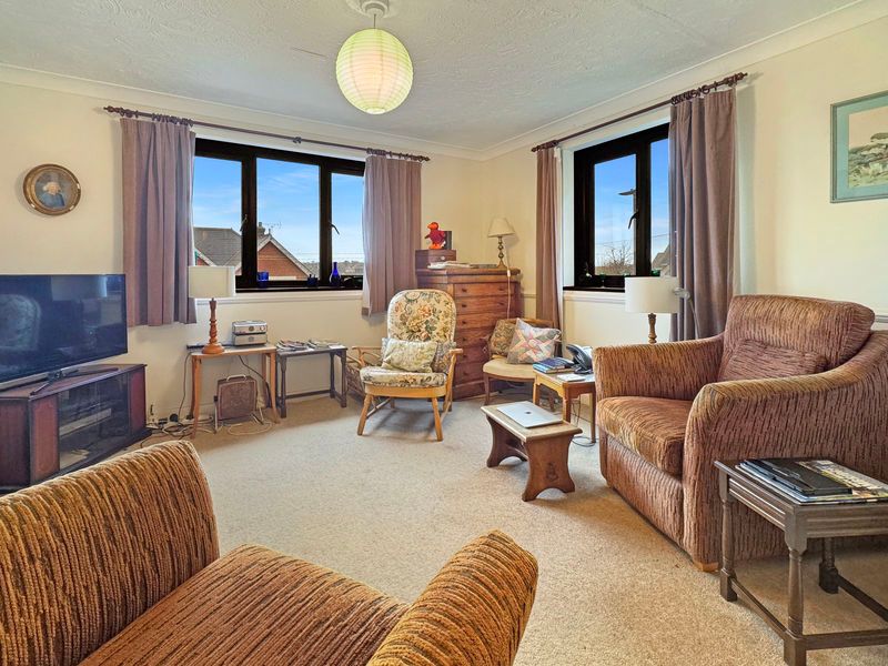 Property photo 3 of 12 Photo 8