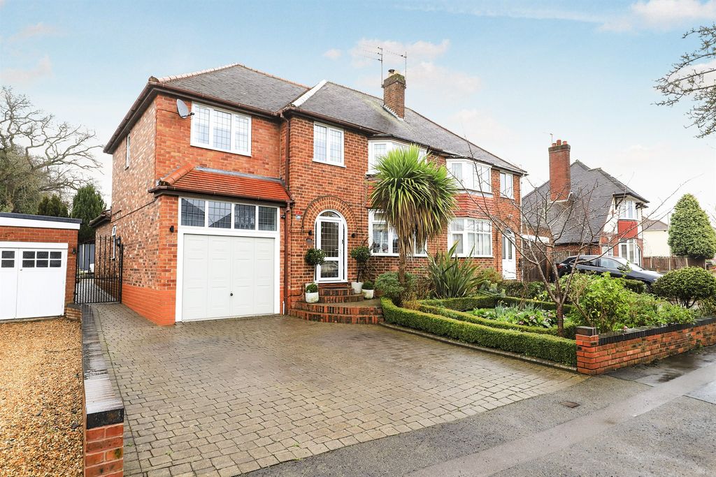 Property photo 1 of 28