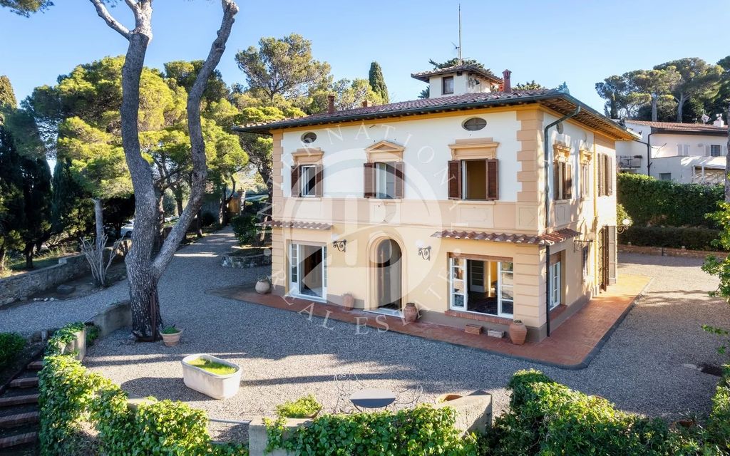 Property photo 1 of 26