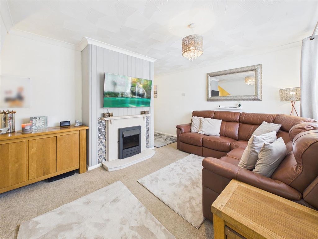 Property photo 3 of 13 Cam05510G0-Pr0204-Still004.Jpg