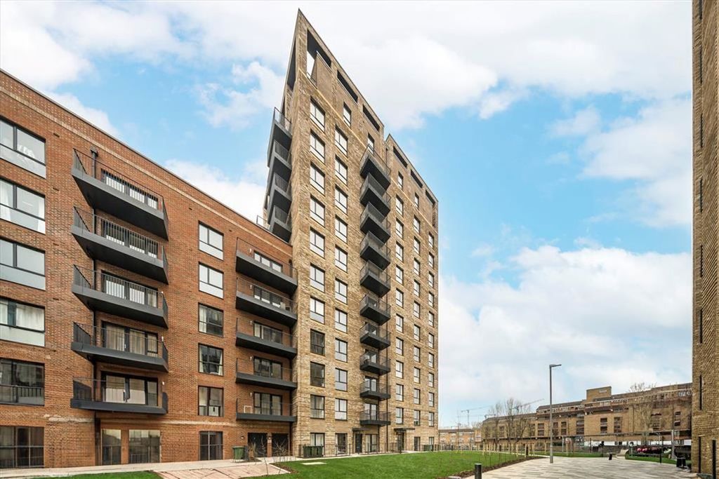 Property photo 1 of 8