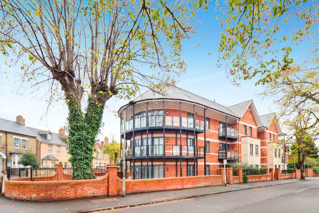 Property photo 1 of 17