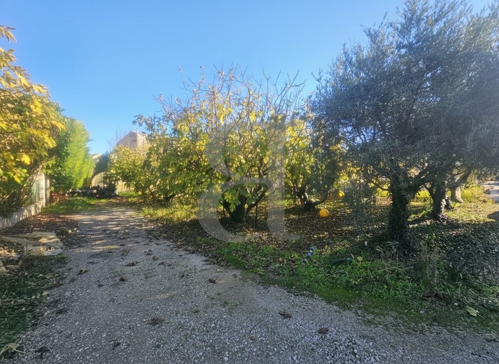 Property photo 1 of 2