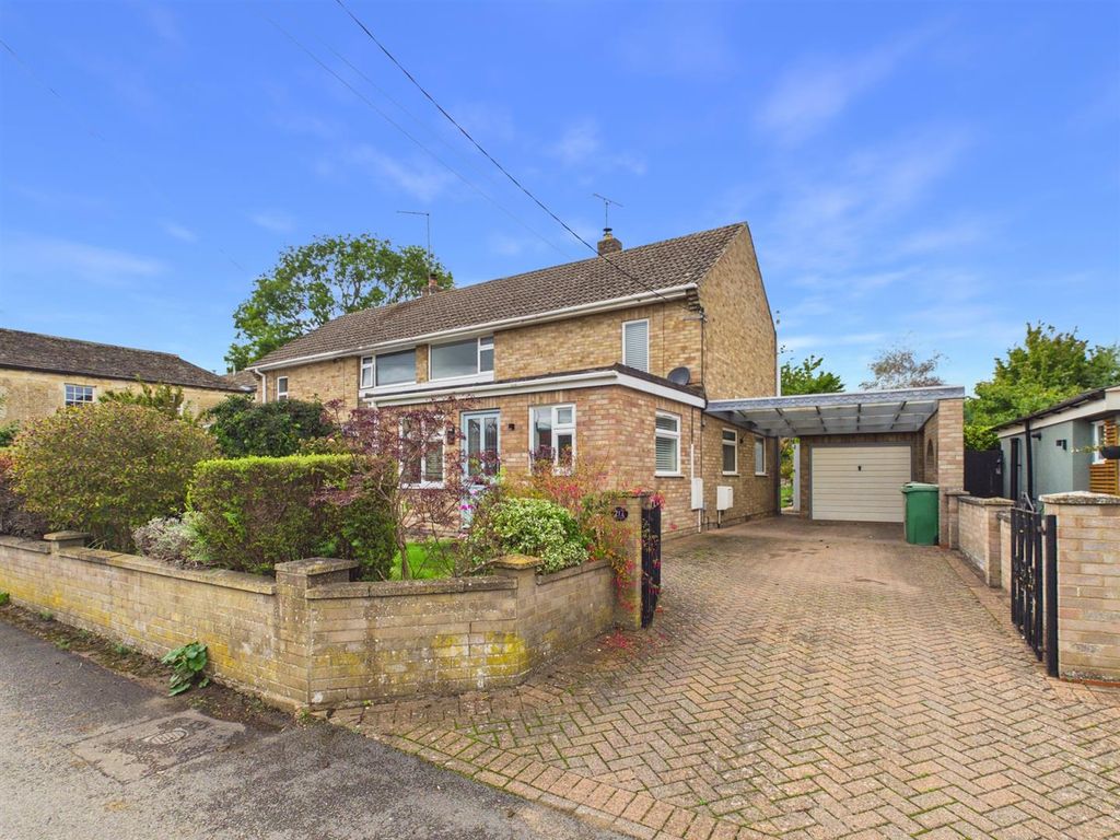 Property photo 1 of 16 Geeston Road, Ketton
