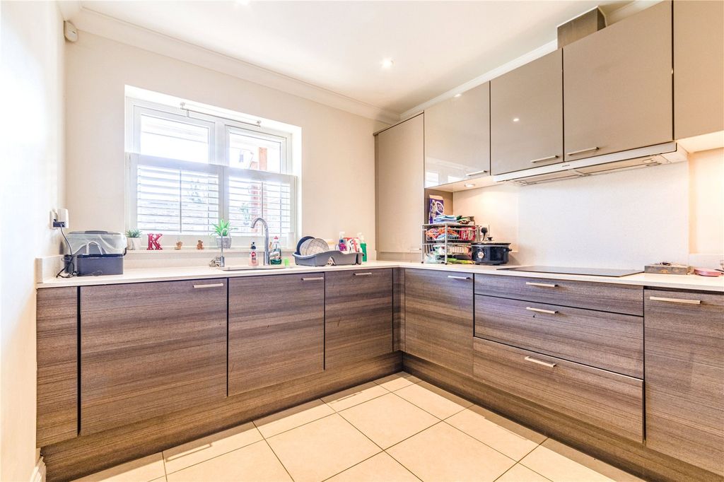 Property photo 2 of 16 Kitchen