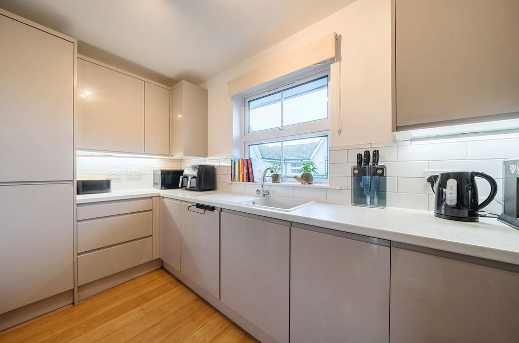 Property photo 3 of 10 1400157-22-696A0B...