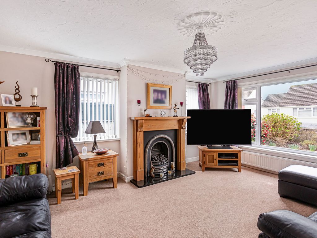 Property photo 3 of 28