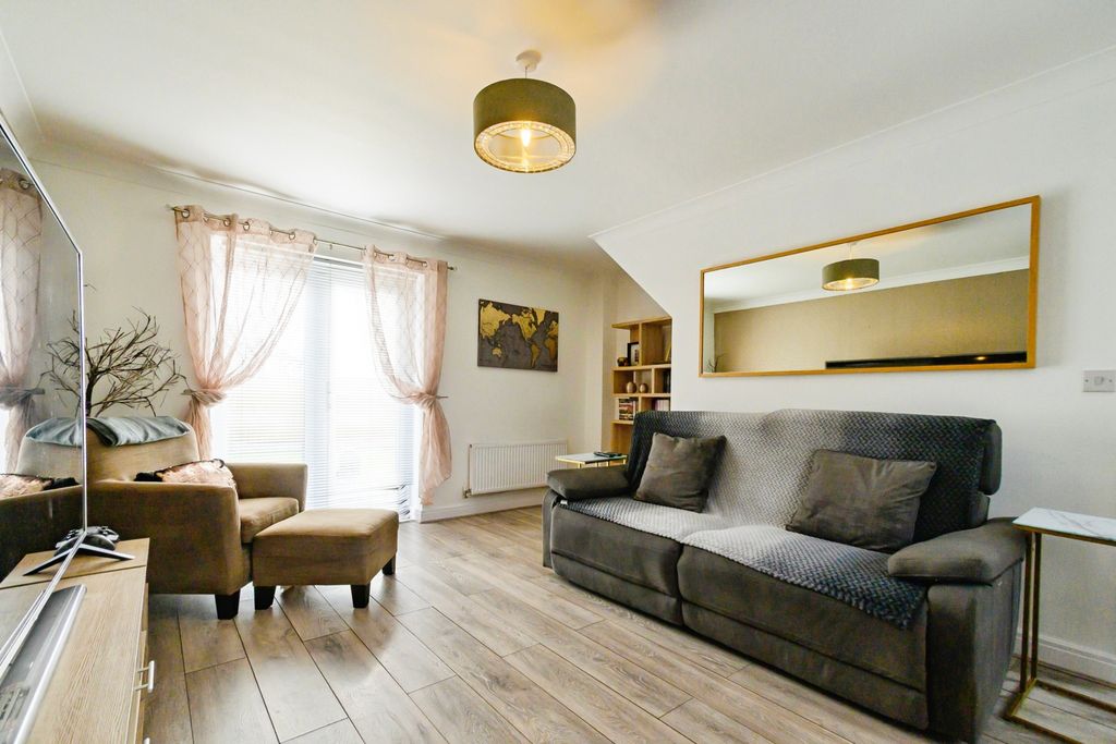 Property photo 3 of 17 Photography