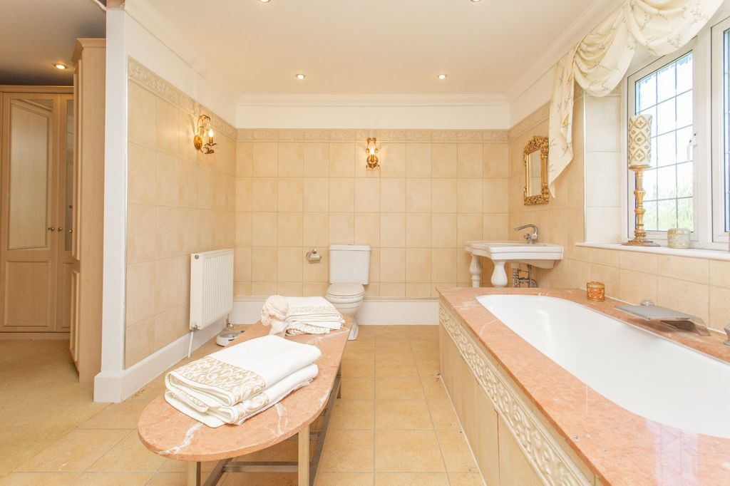 Additional image 13 of 6 bed detached house for saleDurlock Avenue, Ramsgate CT11