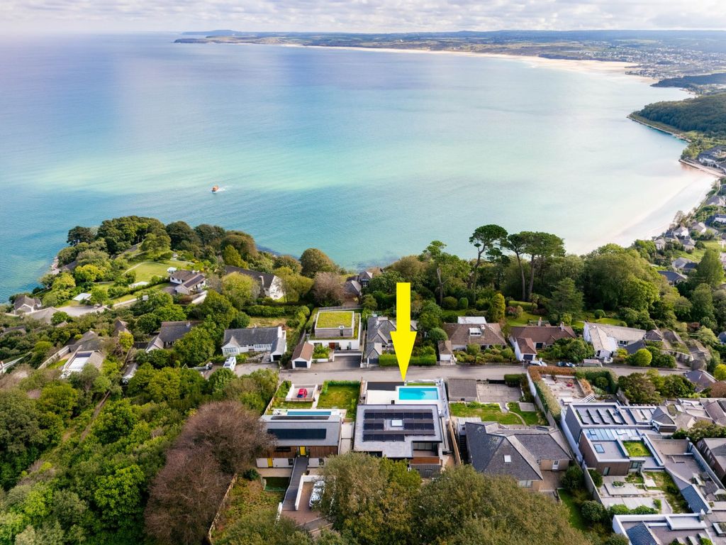 Property photo 2 of 21 House &amp; Carbis Bay